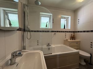 FAMILY BATHROOM- click for photo gallery